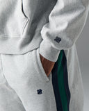 UNDEFEATED BLOCK LOGO PULLOVER HOOD