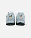 NIKE AIR MAX DN8