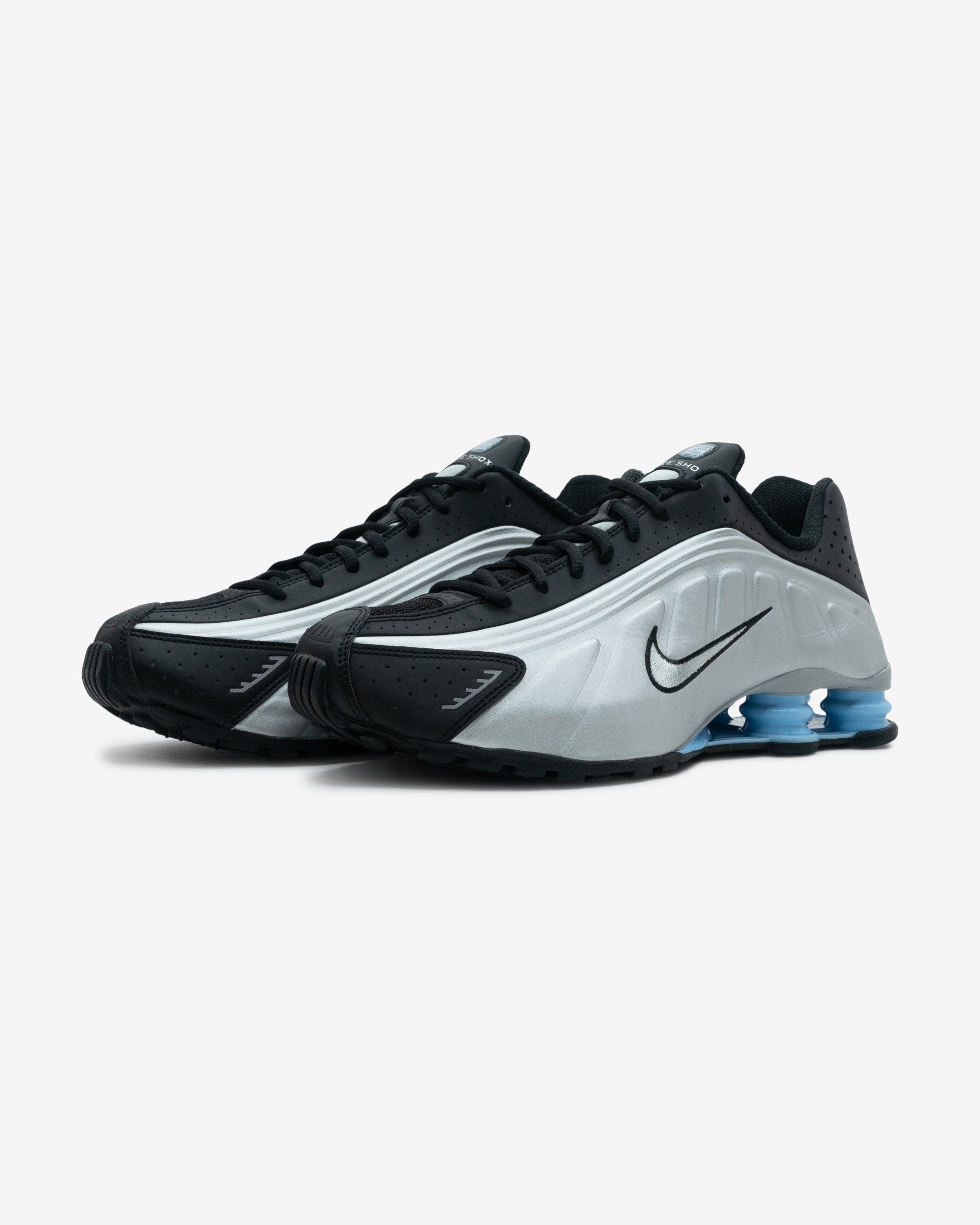 NIKE SHOX R4 – UNDEFEATED JAPAN