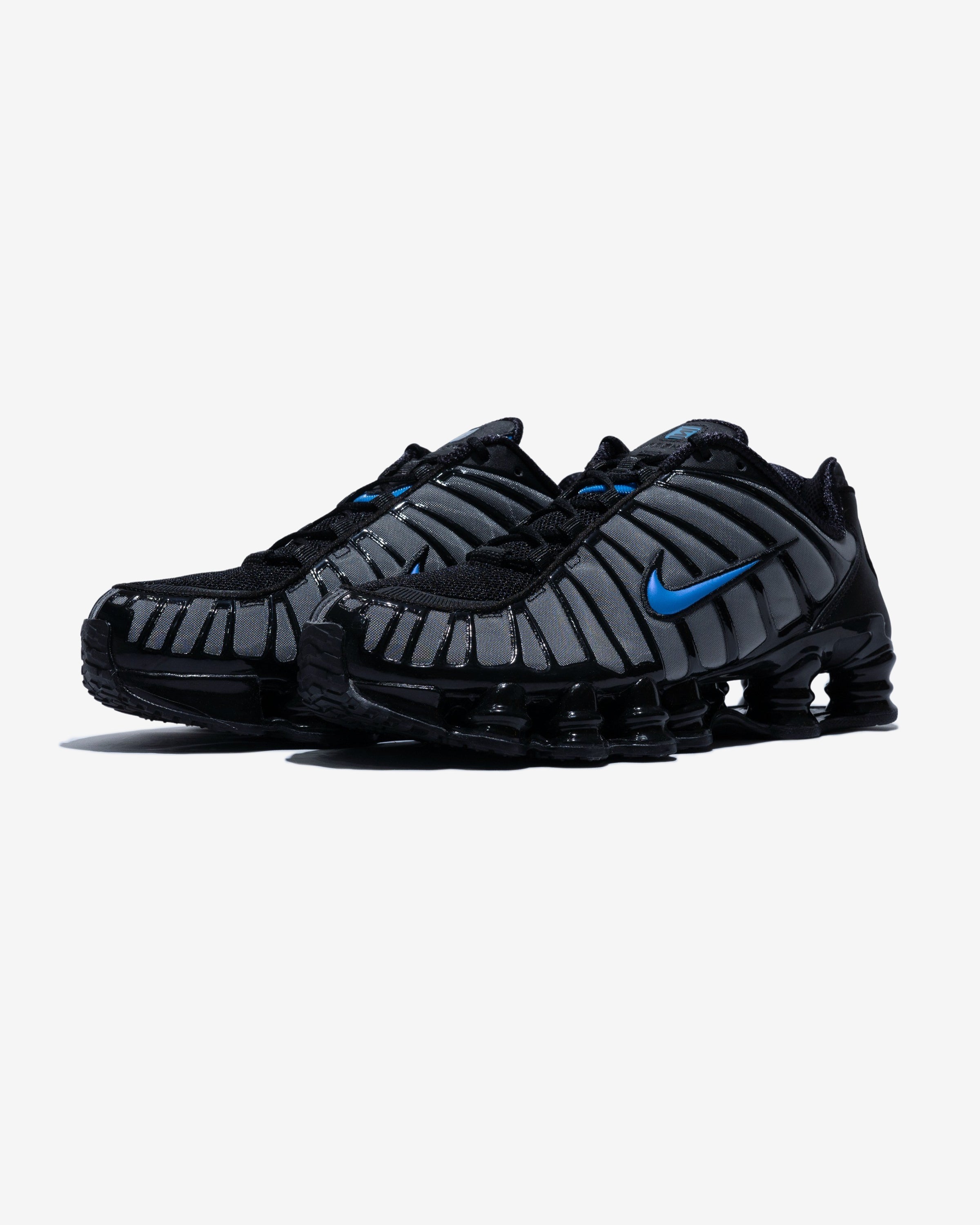NIKE SHOX TL SE – UNDEFEATED JAPAN
