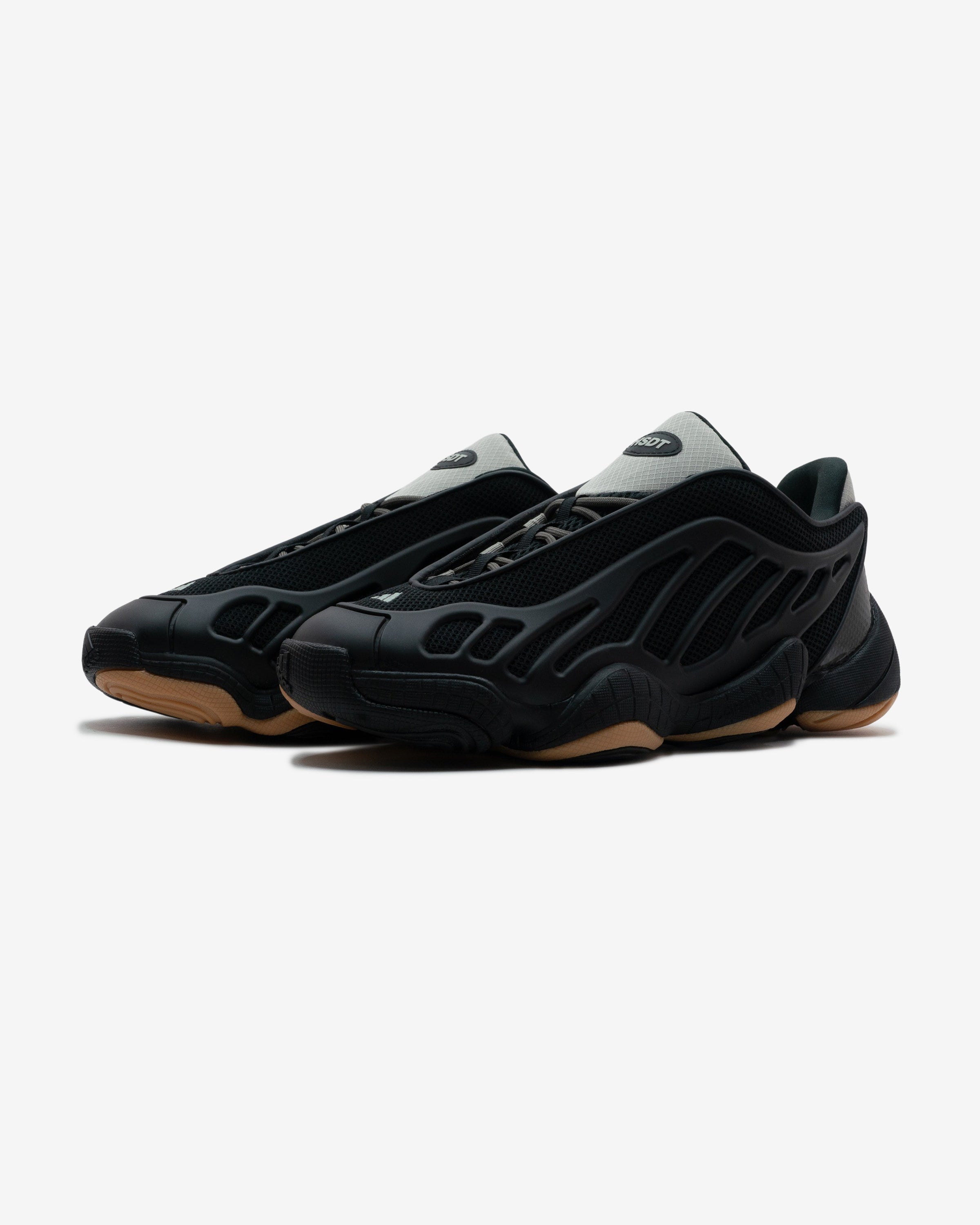 adidas INTIMIDATIONHALSTUDIOS – UNDEFEATED JAPAN