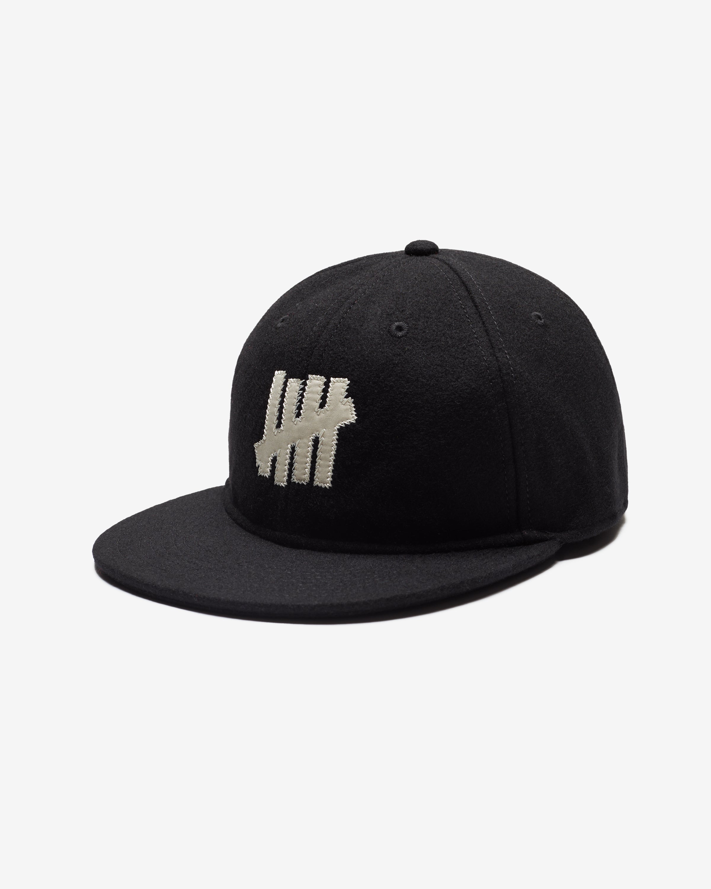 Undefeated 2025 icon strapback