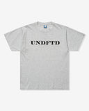 UNDEFEATED STENCIL S/S TEE