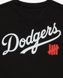 UNDEFEATED x NE x DODGERS STACKED LOGO S/S TEE