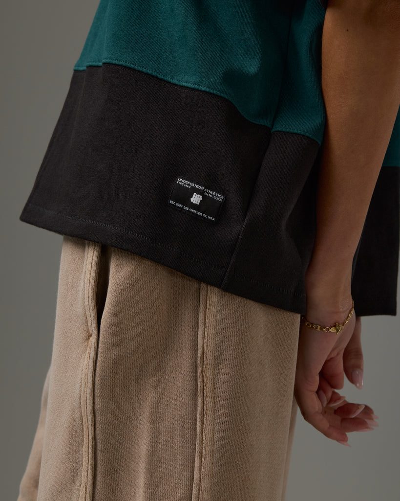 UNDEFEATED PANELED S/S TEE
