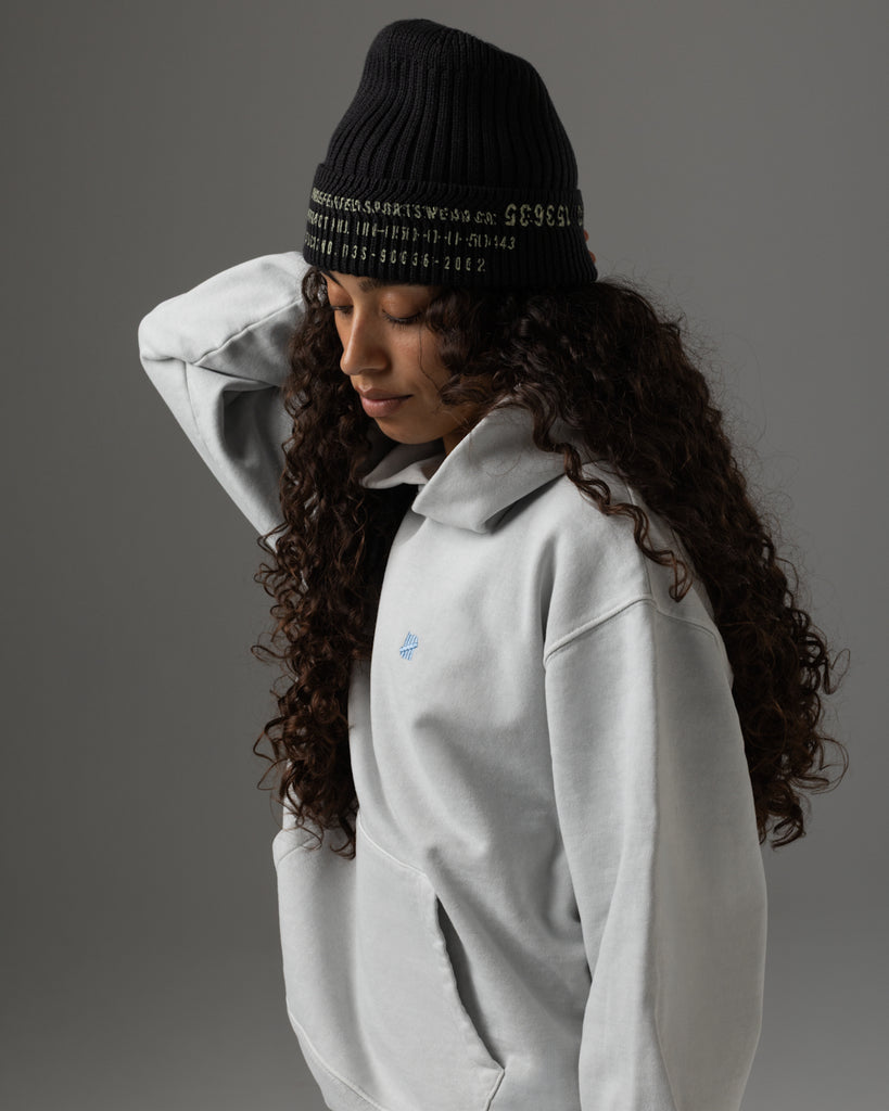 UNDEFEATED PIGMENT DYE PULLOVER HOOD