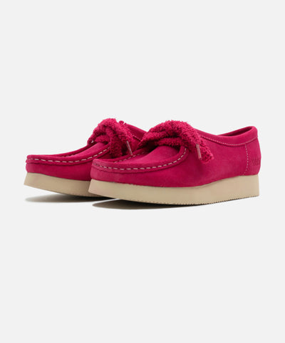 Wallabee. 2604 Bright Pink Sde