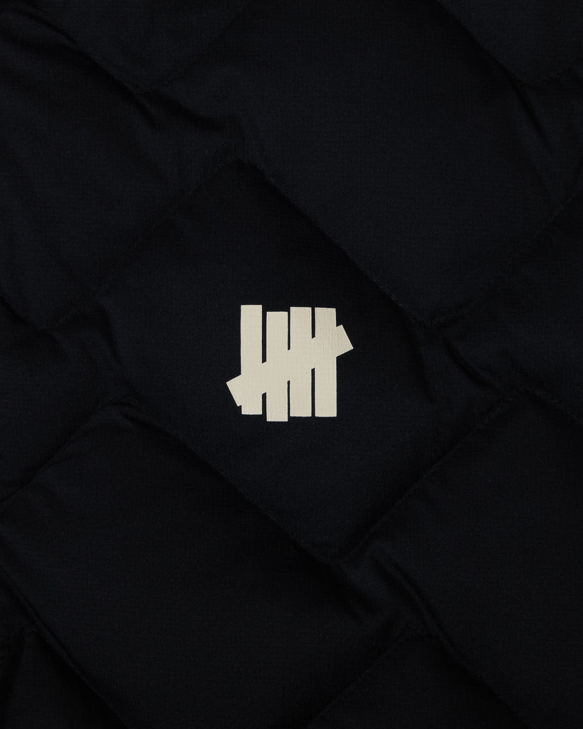 UNDEFEATED QUILTED DOWN VEST