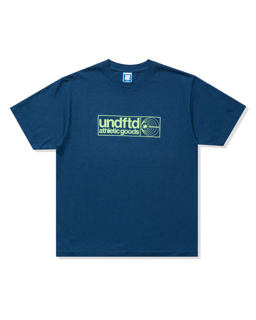 UNDEFEATED SONIC S/S TEE WHITE NAVY