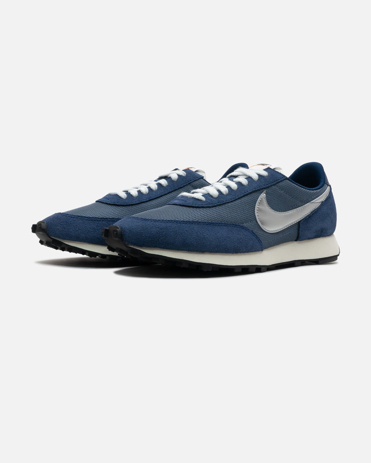 NIKE DAYBREAK SP – UNDEFEATED JAPAN