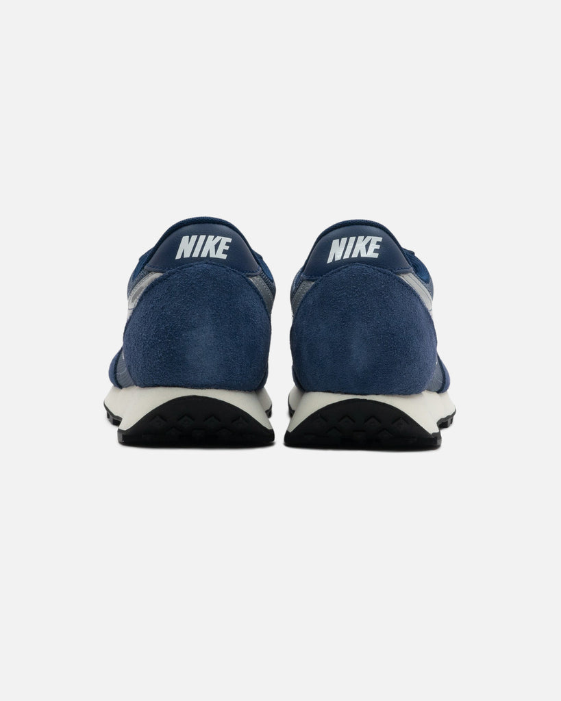 NIKE DAYBREAK SP