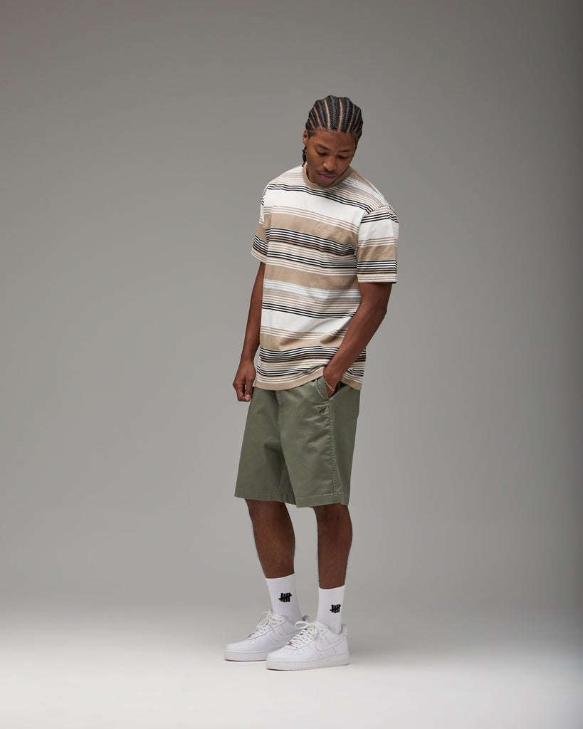UNDEFEATED SCRIPT STRIPED S/S TEE