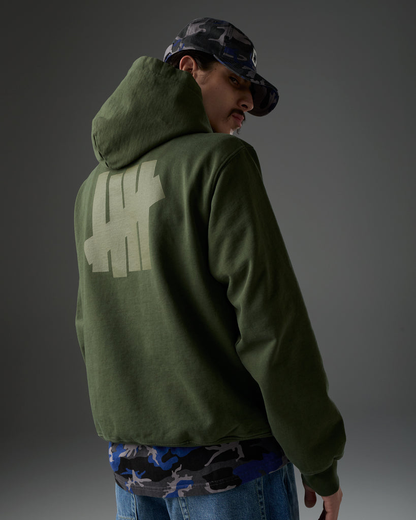 UNDEFEATED CLASSIC ICON PULLOVER HOOD