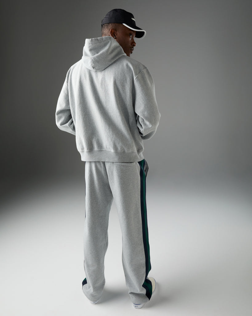 UNDEFEATED BLOCK LOGO PULLOVER HOOD