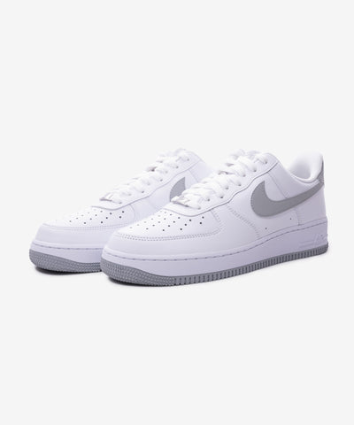 NIKE AIR FORCE 1 '07