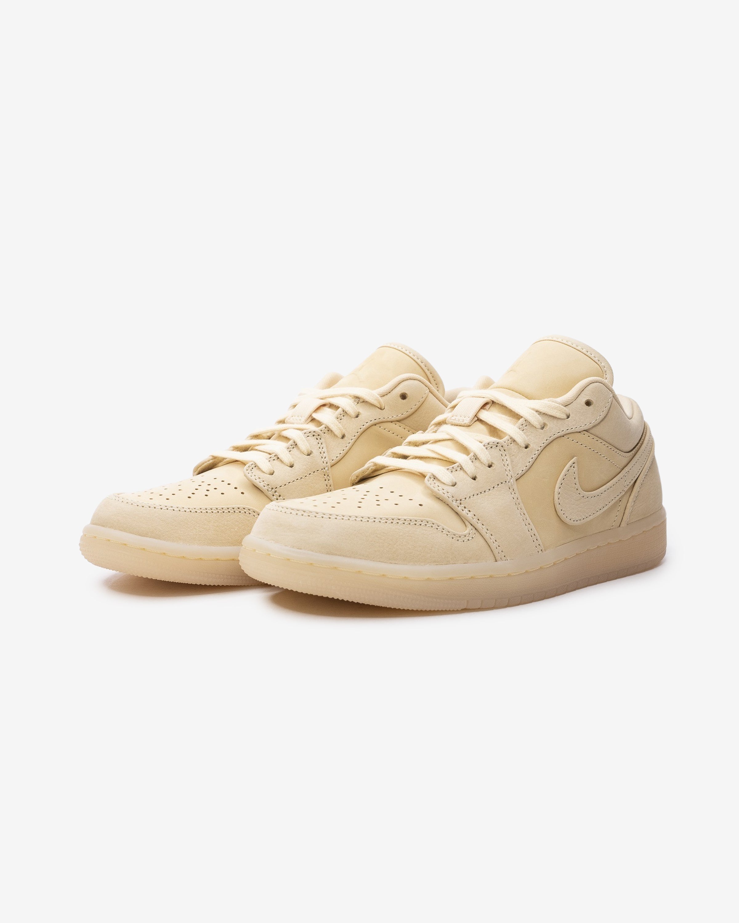 WMNS AIR JORDAN 1 LOW SE – UNDEFEATED JAPAN