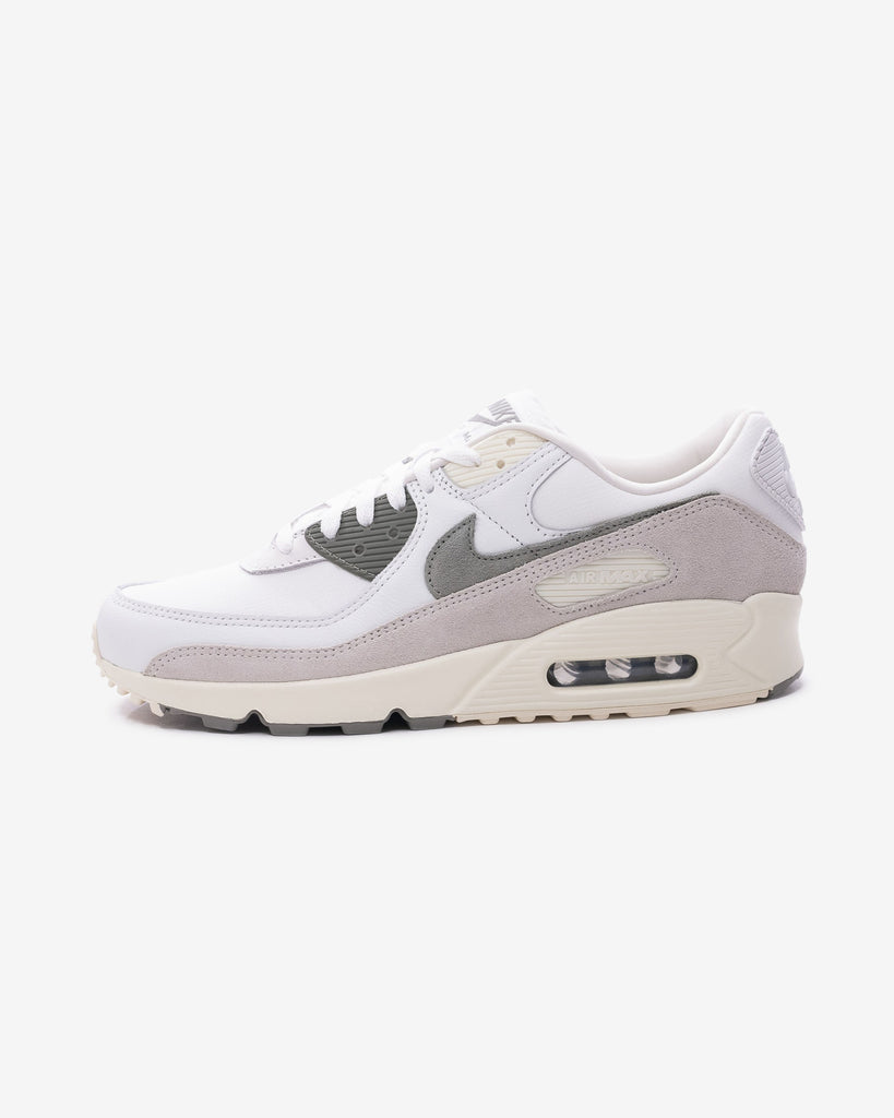 NIKE AIR MAX 90 SE – UNDEFEATED JAPAN