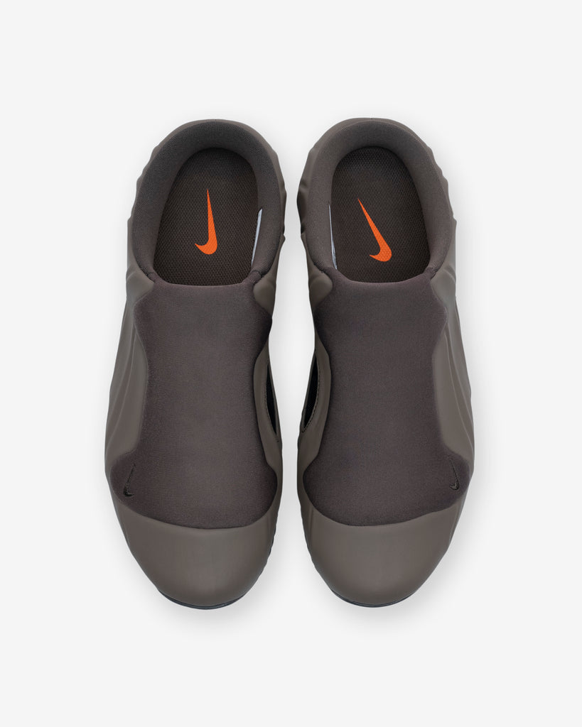 NIKE CLOG POSITE â UNDEFEATED JAPAN