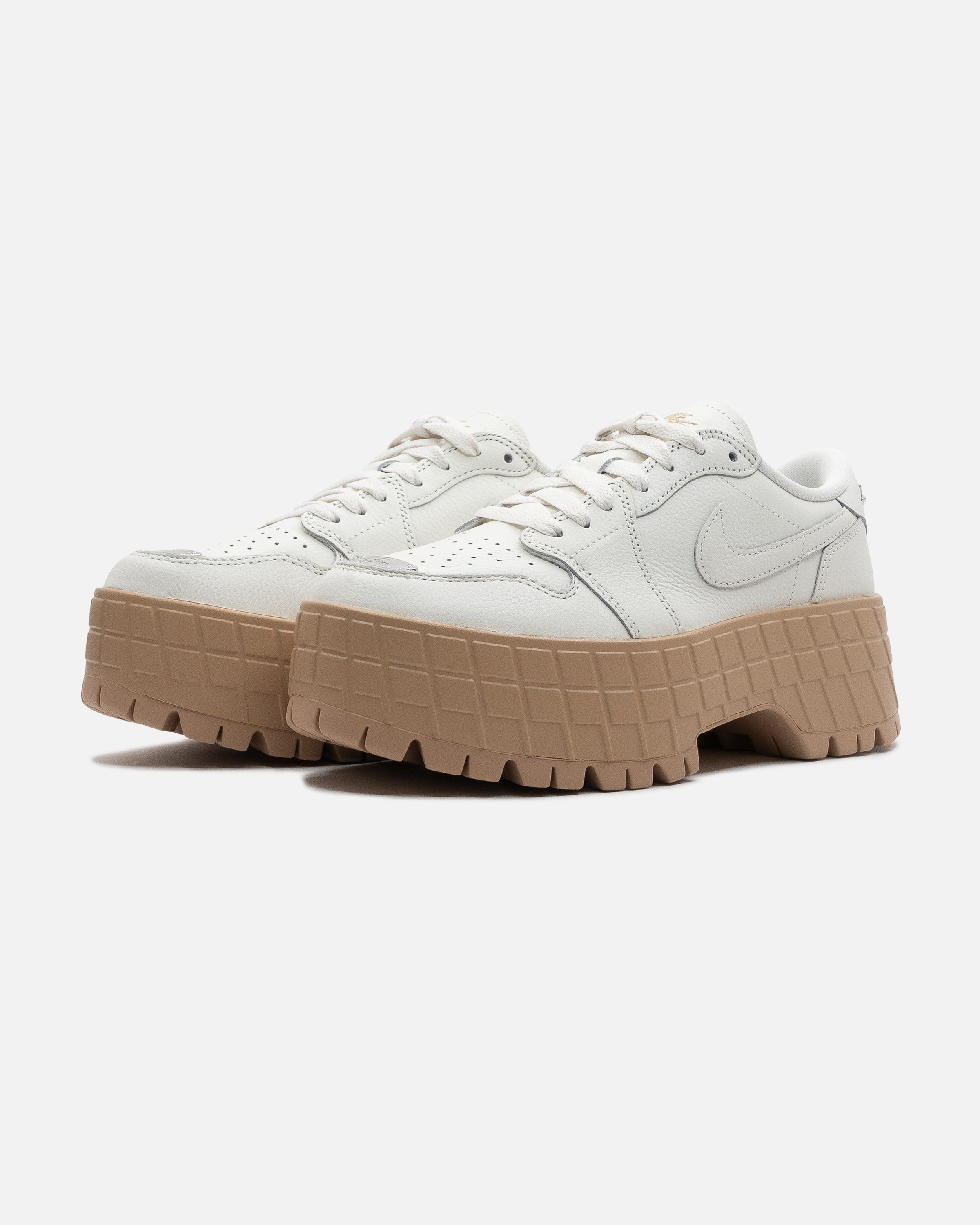 NIKE WMNS JORDAN 1 BROOKLYN LOW – UNDEFEATED JAPAN