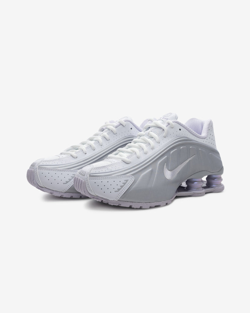 NIKE WMNS SHOX R4