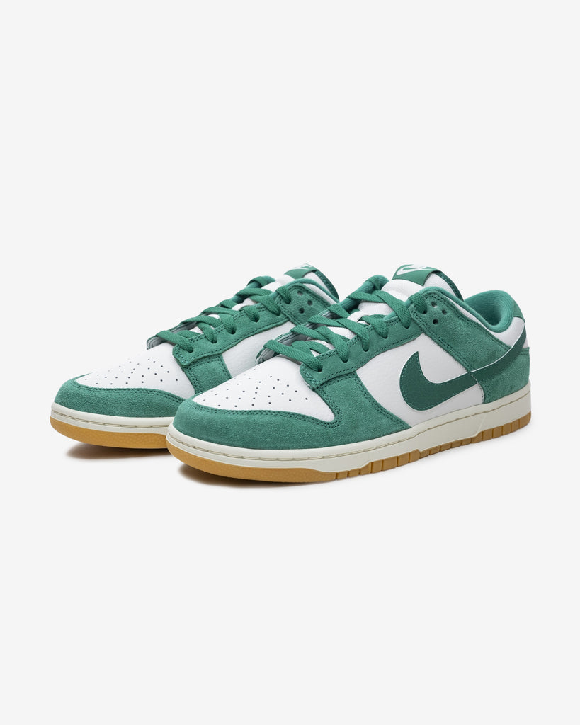 NIKE DUNK LOW SE