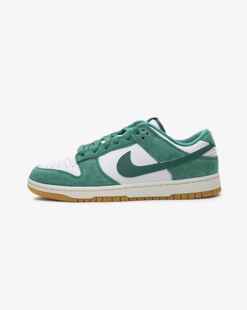 NIKE DUNK LOW SE