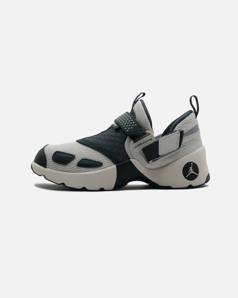 WMNS JORDAN TRUNNER LX
