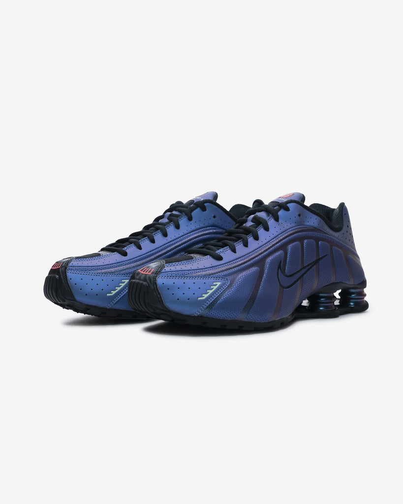 NIKE WMNS SHOX R4