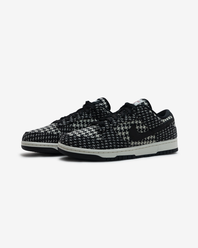 NIKE WMNS DUNK LOW