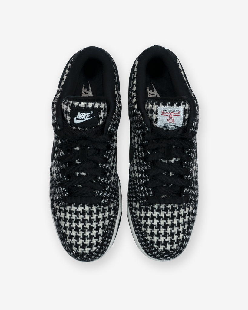 NIKE WMNS DUNK LOW