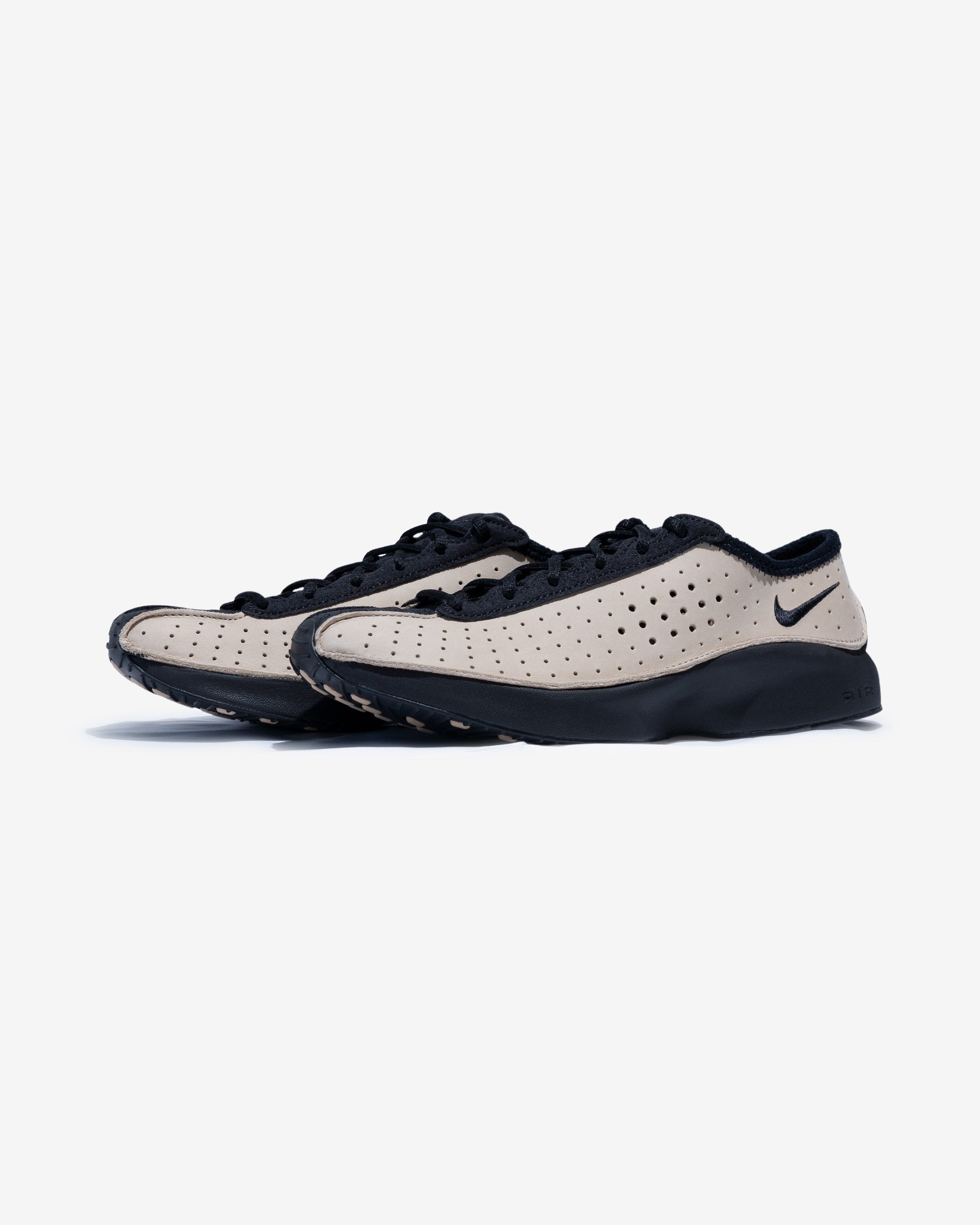 NIKE WMNS SUPER FLY – UNDEFEATED JAPAN