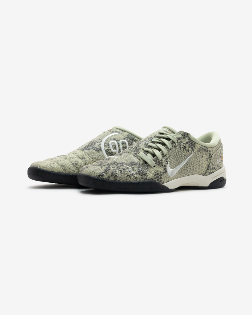 NIKE WMNS T90 SE
