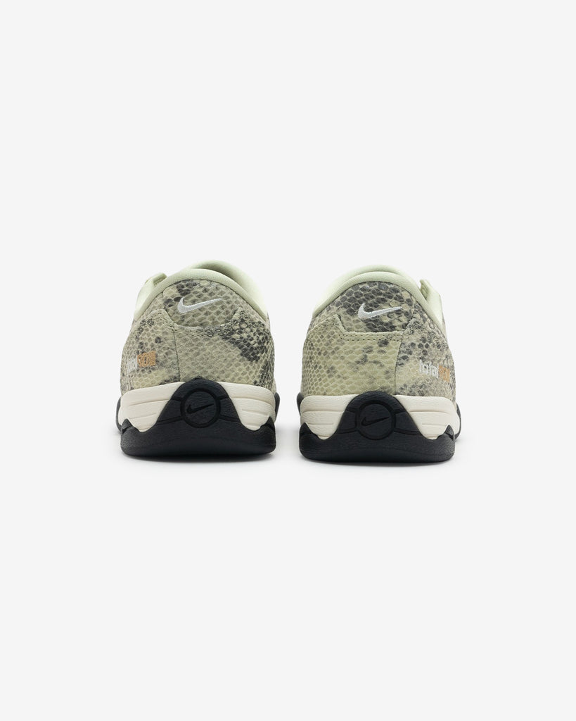 NIKE WMNS T90 SE