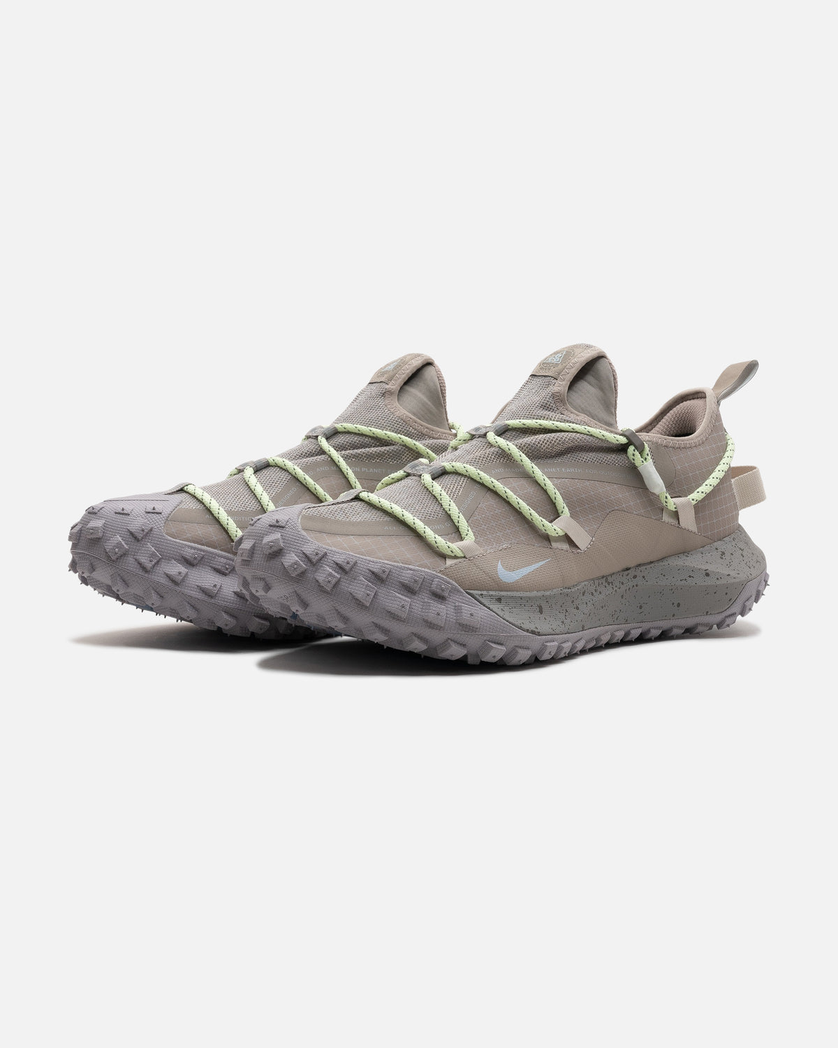 NIKE ACG MOUNTAIN FLY LOW GTX SE – UNDEFEATED JAPAN