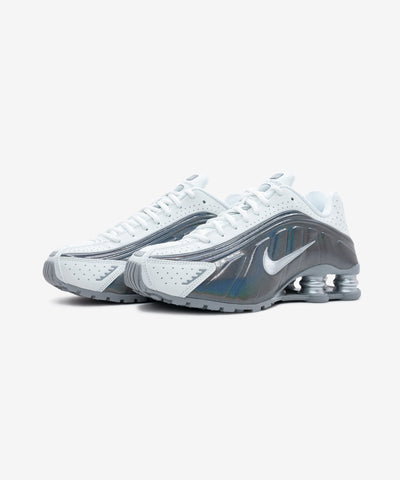 NIKE WMNS SHOX R4
