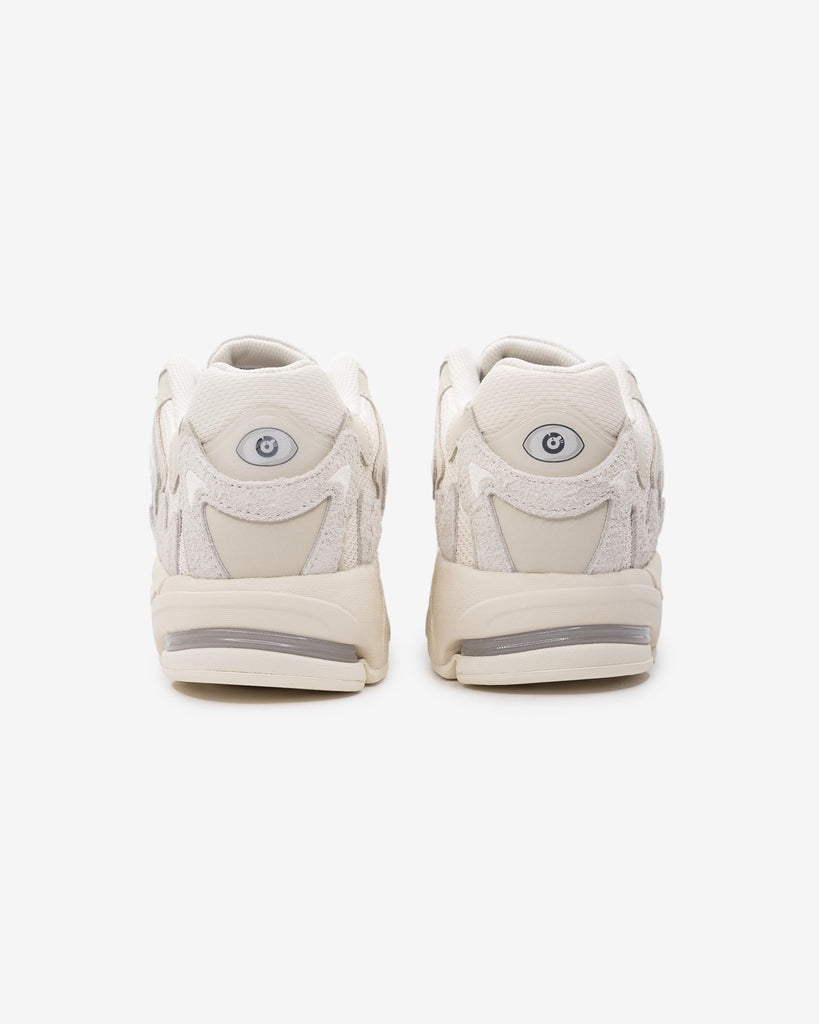 adidas BAD BUNNY RESPONSE CL