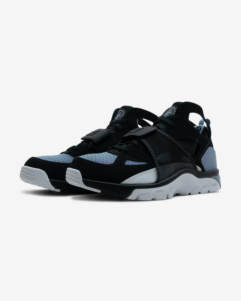 NIKE AIR TRAINER HUARACHE