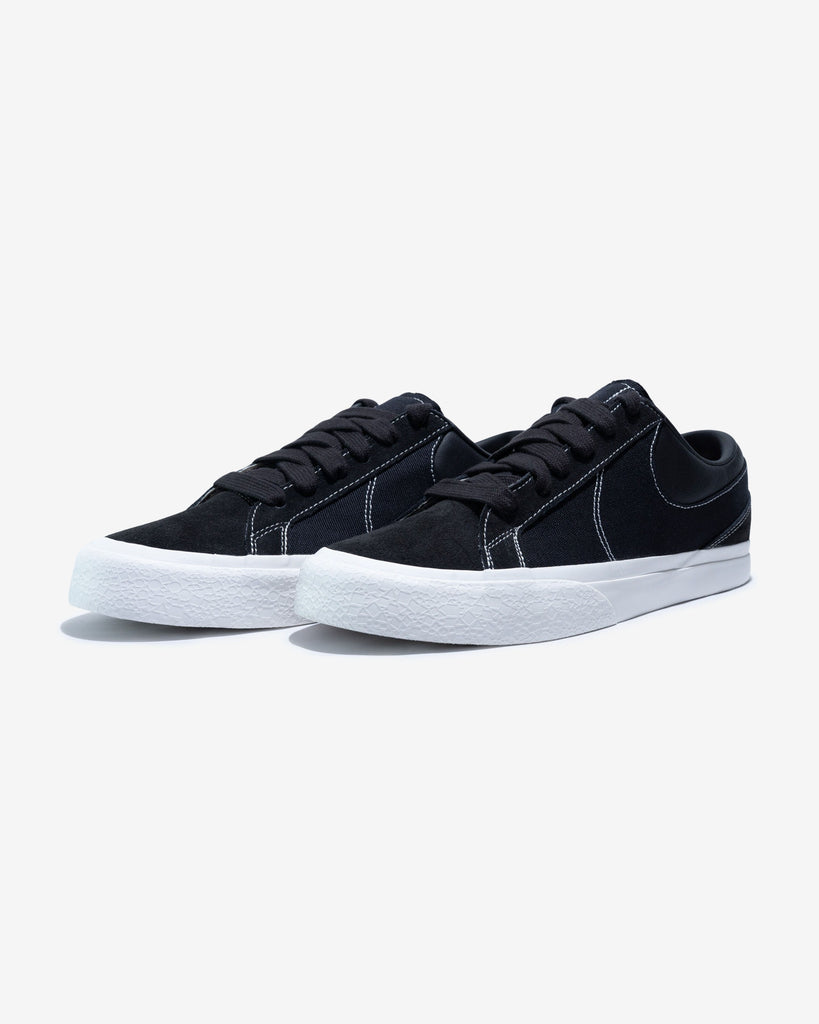 NIKE BLAZY