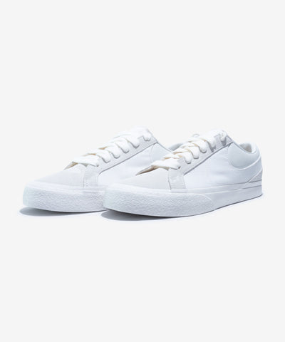 NIKE BLAZY