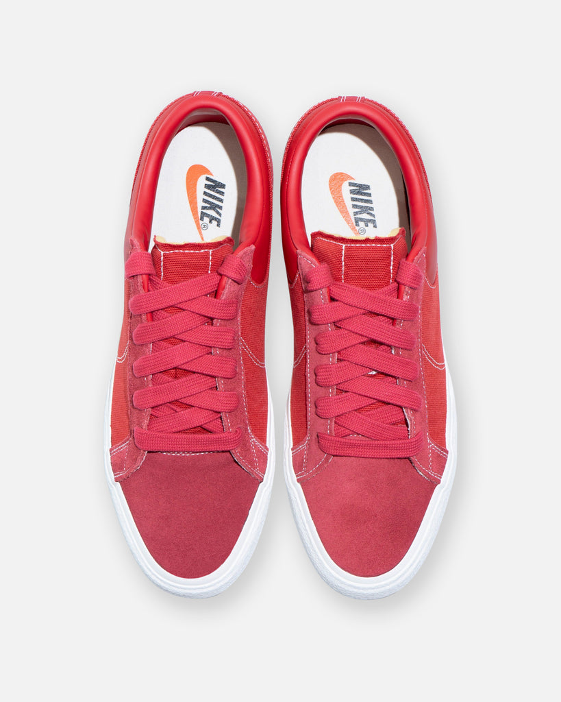 NIKE BLAZY