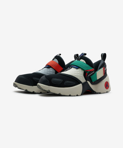 WMNS JORDAN TRUNNER LX RA