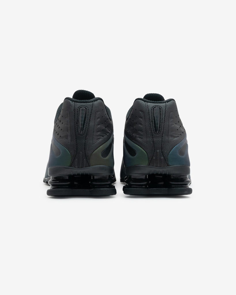 NIKE SHOX R4 SE