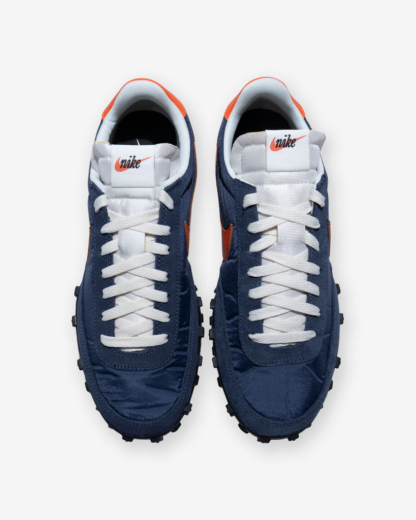 NIKE WAFFLE RACER