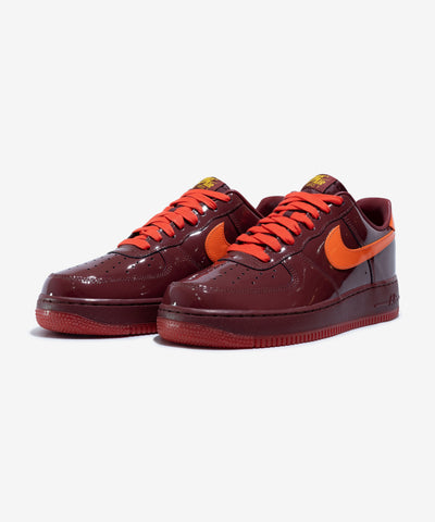NIKE AIR FORCE 1 LOW QS