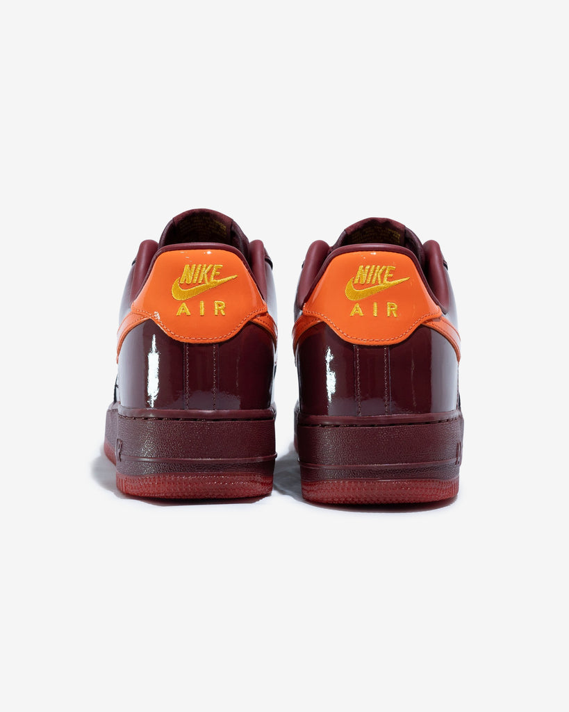 NIKE AIR FORCE 1 LOW QS