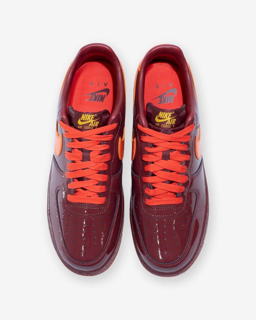 NIKE AIR FORCE 1 LOW QS