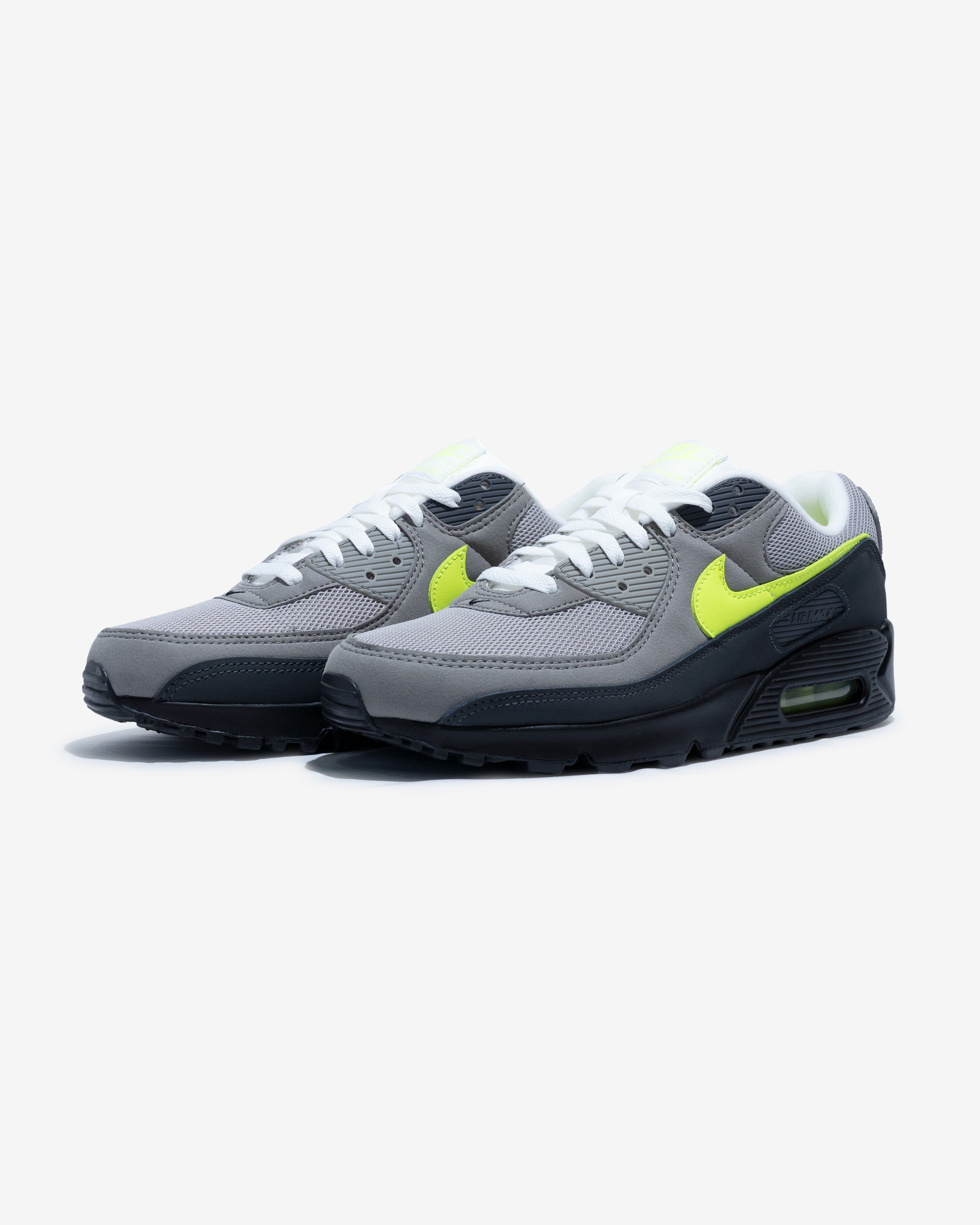 NIKE AIR MAX 90 – UNDEFEATED JAPAN
