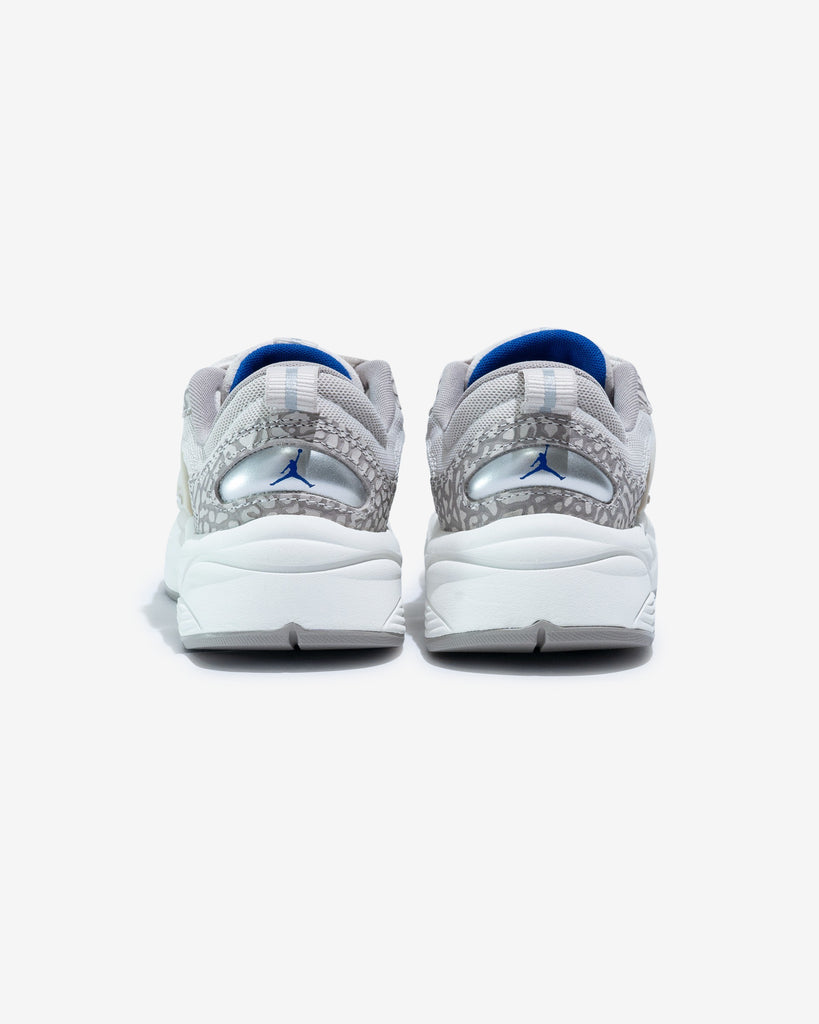 WMNS JORDAN TRUNNER O/S