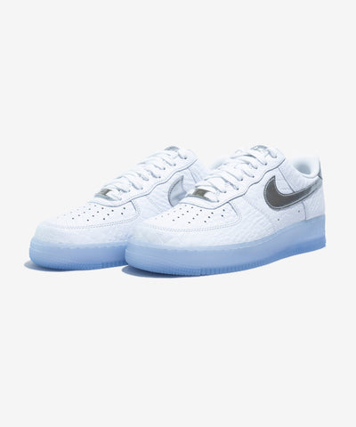 NIKE AIR FORCE 1 '07