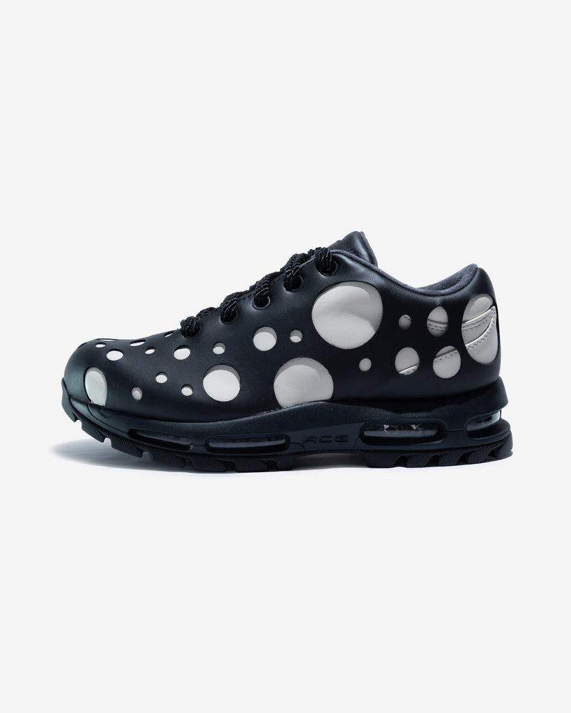 NIKE AIR MAX GOADOME LOW QS